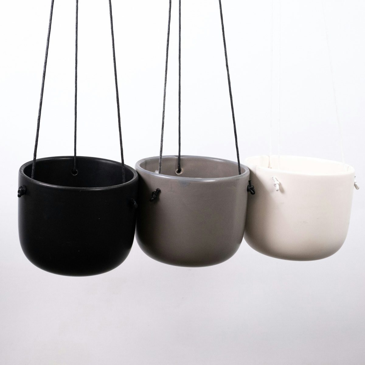 Trio cache-pots suspendus